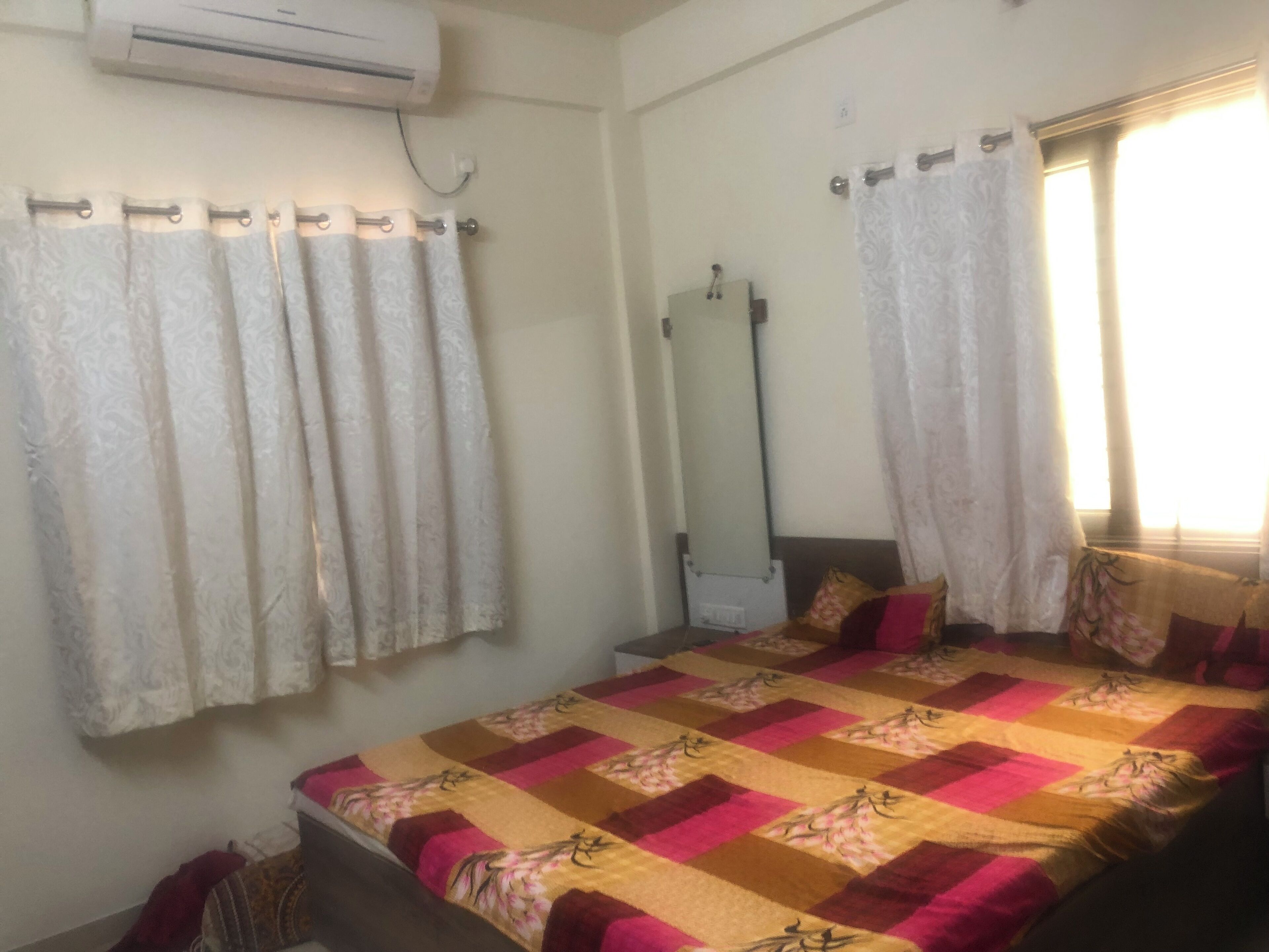 2 chambres, fer et planche à repasser, draps fournis