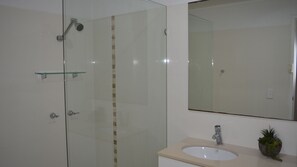Shower, towels