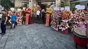 A hotel entrance with a sign reading "PALER". - palermohotel  (Hanoi)