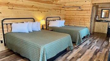 小屋, 多張床, 山景, 山旁 | 1 間睡房、免費 Wi-Fi、床單