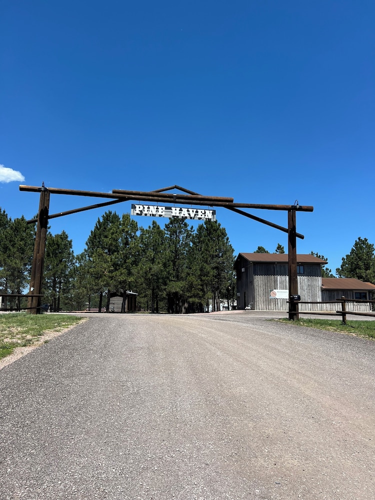 Pine Haven Venue & Lodging photo 7