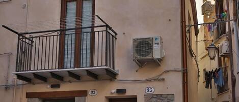 تفاصيل الفندق من الخارج