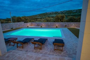Outdoor pool - Villa in pure nature (Kruševo)