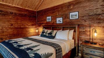 Deluxe Cabin | Premium bedding, pillowtop beds, individually furnished, blackout drapes