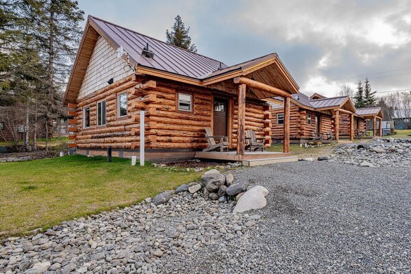 Lakeshore Cabins - Homer, AK