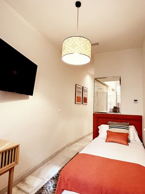 1 bedroom, free WiFi, bed sheets - Arco de la Seda H. Ind (Sevilla)