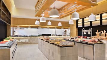 Daily buffet breakfast for a fee