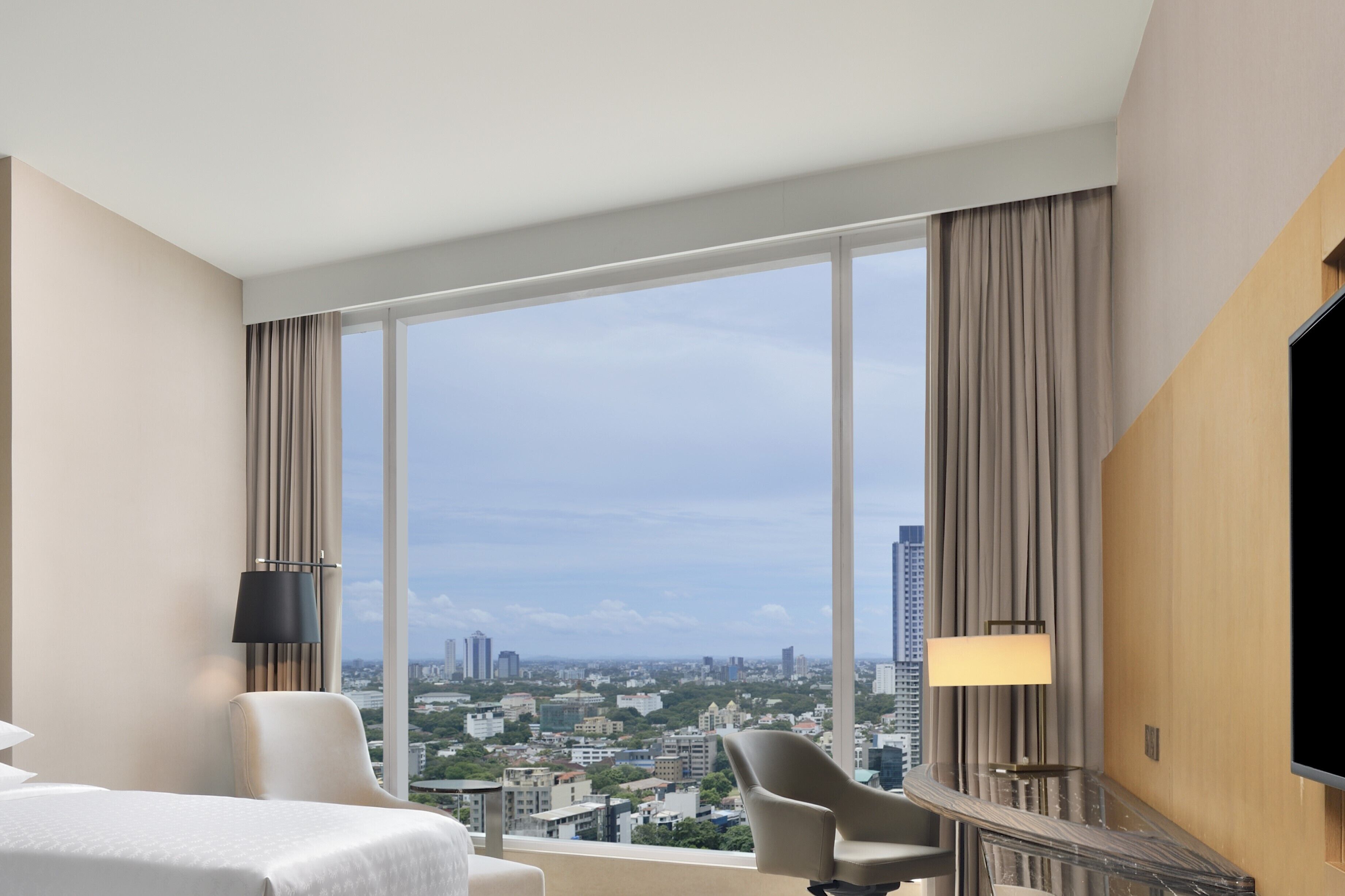 Chambre Deluxe, 1 très grand lit, vue ville