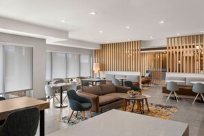 Petit déjeuner buffet compris tous les jours