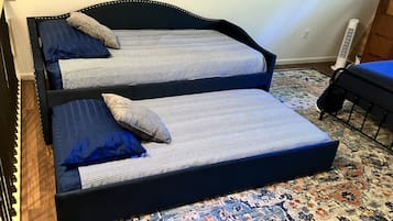 1 Schlafzimmer, Schreibtisch, Bügeleisen/Bügelbrett, kostenloses WLAN