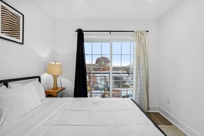 1 bedroom, iron/ironing board, internet, bed sheets