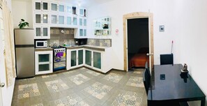 Basic Room | Private kitchen