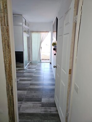 Phòng cơ bản | Truy cập Internet không dây miễn phí, bộ trải giường 