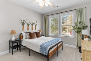 3 chambres, bureau, fer et planche à repasser, Wi-Fi gratuit