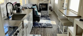 Delightful Tiny Home w/ indoor Fire Place