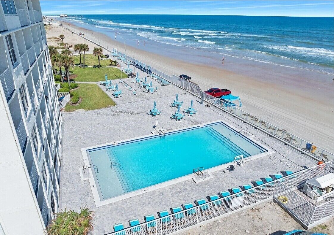 South pool, newly renovated, updated pooldeck and new furniture