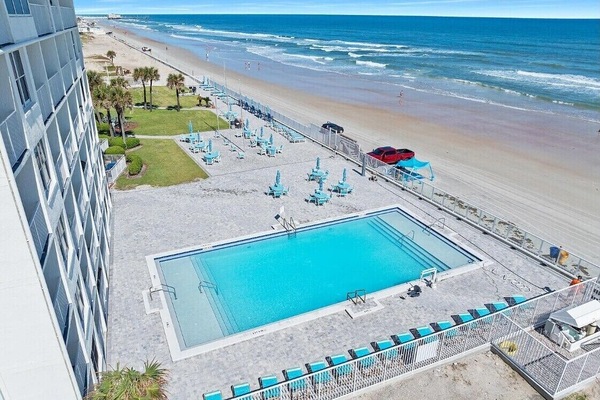 South pool, newly renovated, updated pooldeck and new furniture