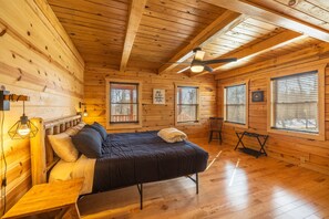 7 bedrooms, free WiFi, bed sheets