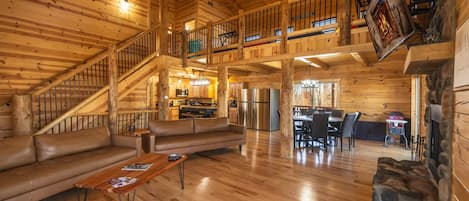 Smart TV, chimenea y videojuegos