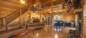 Highland Lodge With Indoor Saltwater Pool