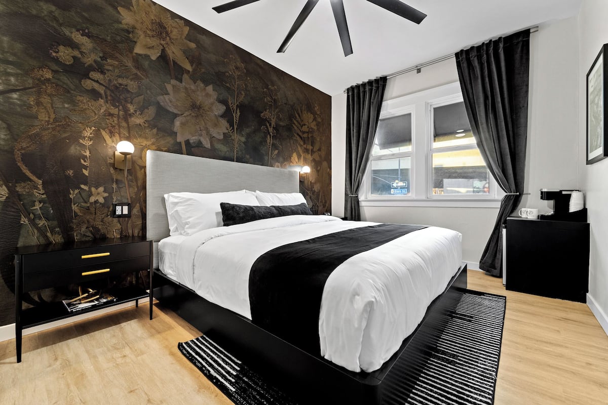 Økonomirom, 1 kingsize-seng, delt bad