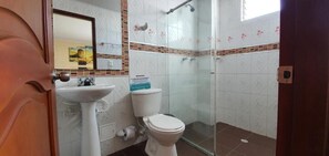 Bathroom - Hotel Dubai (Manizales)