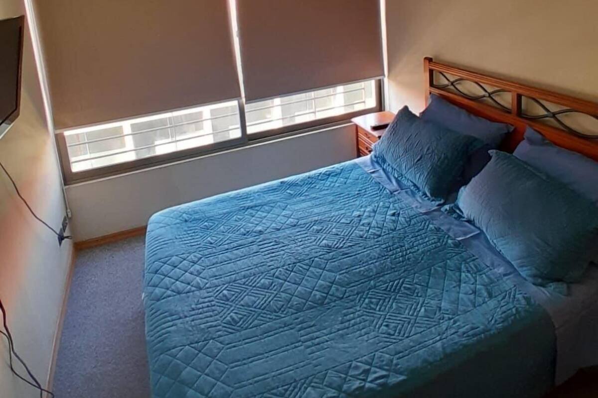Eenvoudig appartement | 1 slaapkamer, verduisterende gordijnen, een strijkplank/strijkijzer