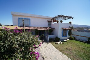 Fachada da propriedade