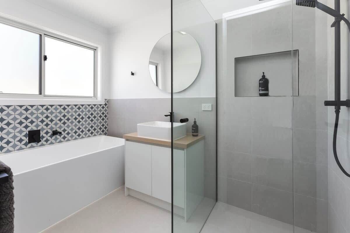 Shower, hair dryer, shampoo