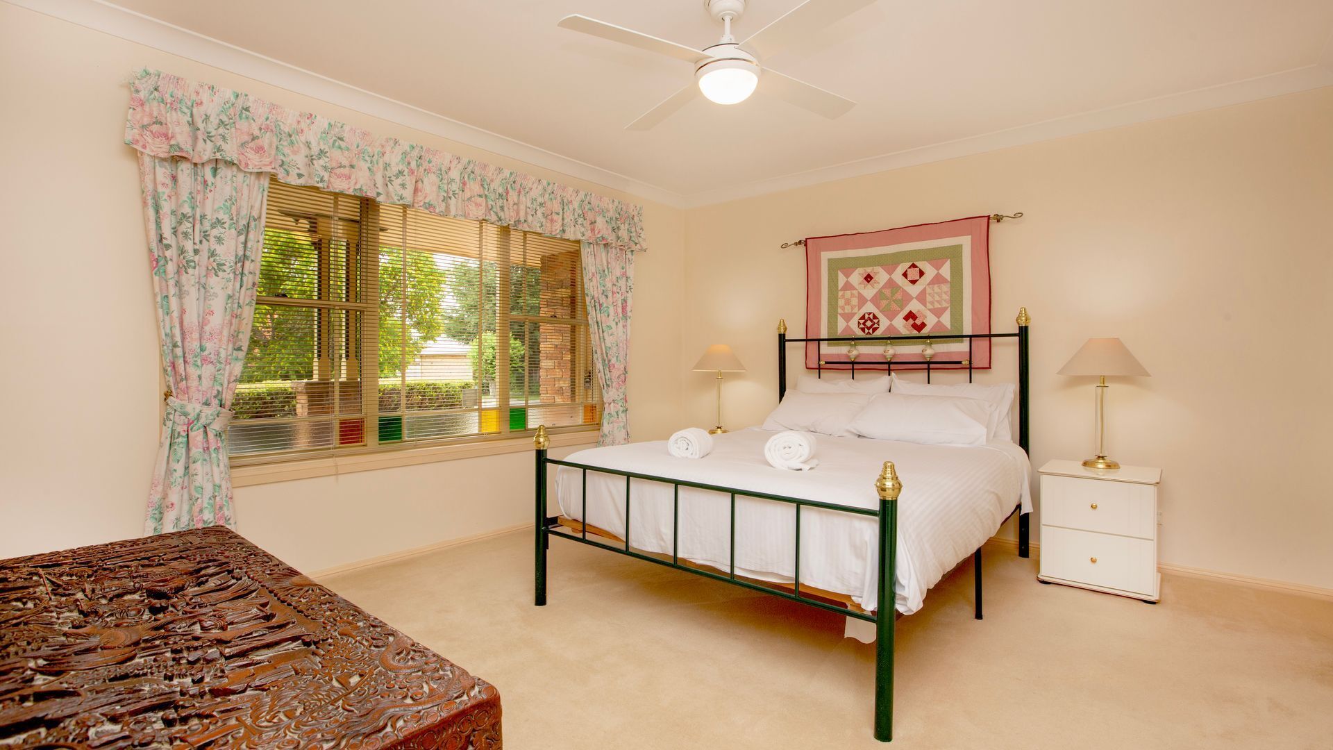 4 bedrooms, WiFi, bed sheets