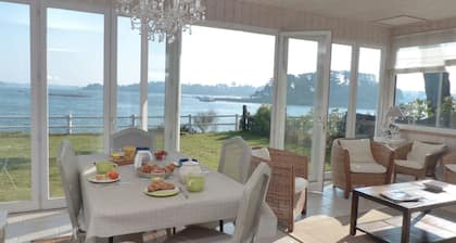 Cottage maritime avec vue exceptionnelle sur mer