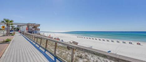 Accommodatie ligt op het strand