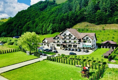 Flor de Măr Transylvanian Hotel & spa, close to Dracula Castle, Brasov,mountains