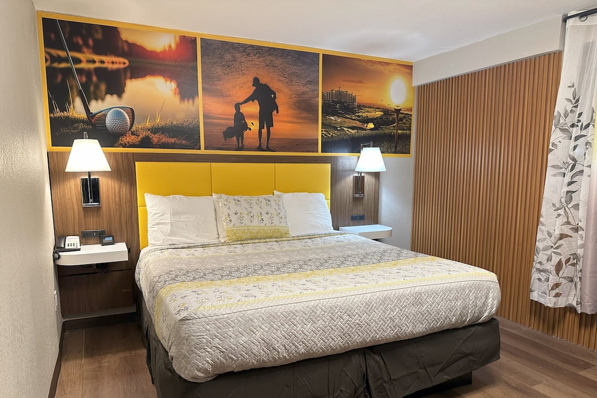 Basic Single Room | Desk, laptop workspace, iron/ironing board, free WiFi