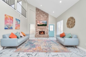 Interior - Accessible Gem • 3BR • Jacuzzi • Air Hockey • Sleeps 13 • Chinatown (Houston)