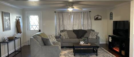 Smart TV, fireplace, DVD player