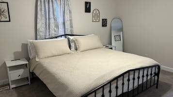 3 bedrooms, free WiFi, bed sheets