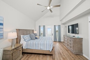 7 多间卧室、办公桌、熨斗/熨衣板、旅行婴儿床