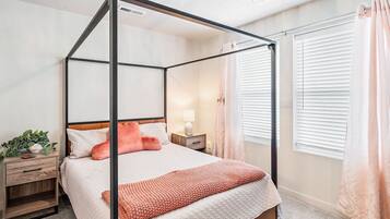 3 chambres, fer et planche à repasser, Wi-Fi, literie fournie