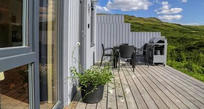 G-28 apartment with terrace