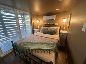 2 bedrooms, desk, free WiFi, bed sheets