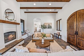 Interior - The Ranch At Coachella, A Private Estate. Two Beautiful Homes, Views, & Pool. (Coachella)
