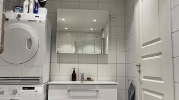 Hårtørrer, håndklæder, Sæbe, Toiletpapir