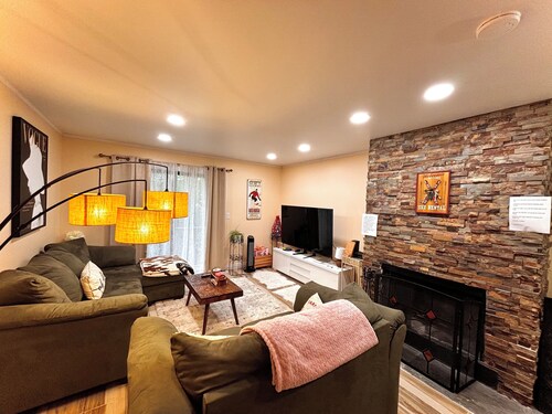 Cozy Ski On/Off Condo Located at Hunter Mountain