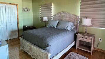 2 bedrooms, WiFi, bed sheets