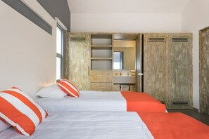 4 quartos, ferros/tábuas de passar roupa, Wi-Fi, roupa de cama