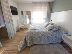 5 bedrooms, Internet, bed sheets