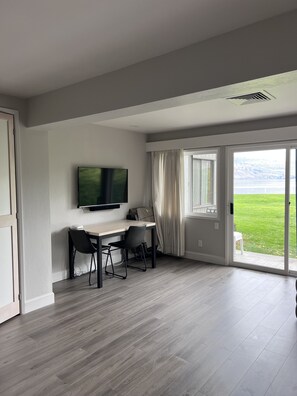 Interior - Lakefront Studio Condo~Step into the Lake at Spader Bay (Chelan)