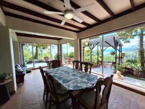 Dining - Villa Sweet Mantilla (Puerto Jimenez)