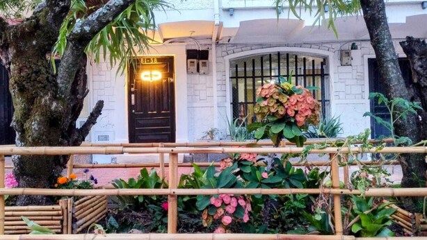 Mặt tiền nơi lưu trú